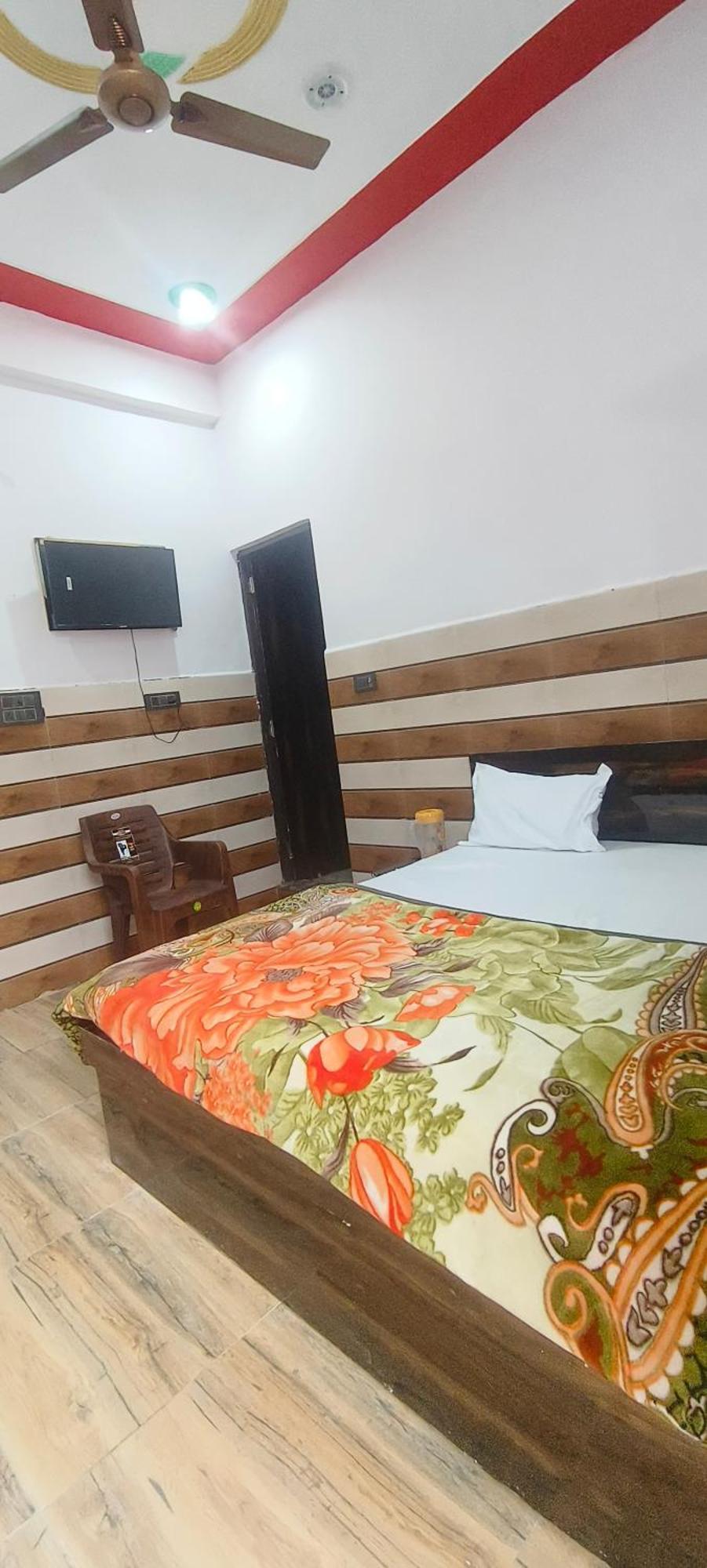 K.D.Dham Near Prem Mandir1 Hotel Vrindavan Ngoại thất bức ảnh