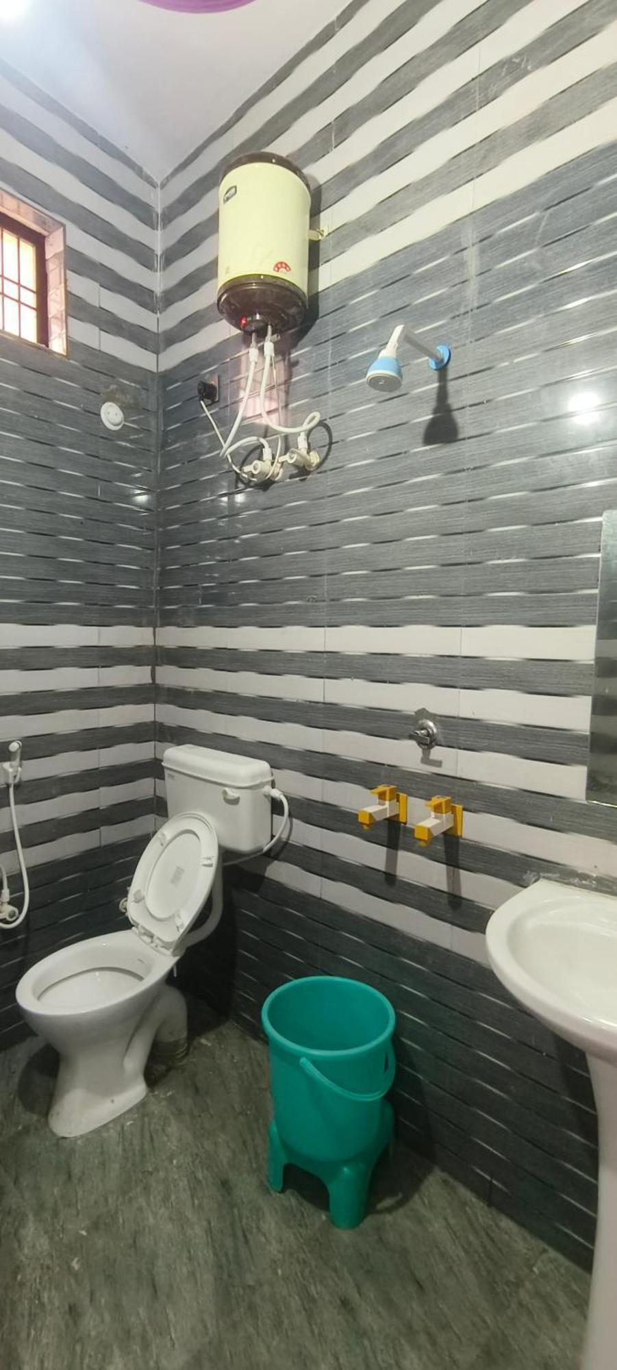 K.D.Dham Near Prem Mandir1 Hotel Vrindavan Ngoại thất bức ảnh