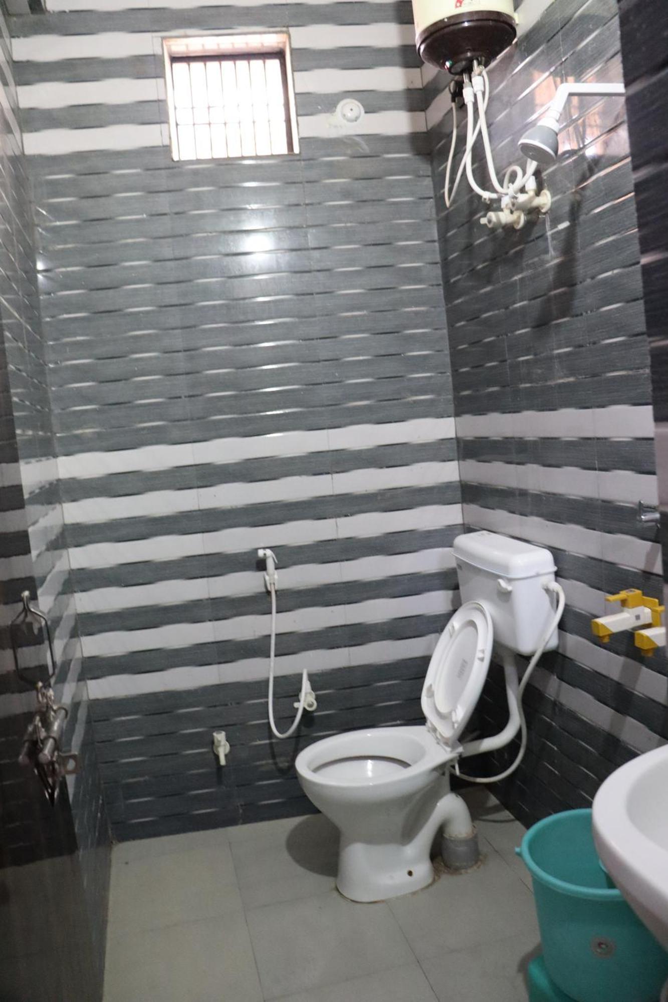 K.D.Dham Near Prem Mandir1 Hotel Vrindavan Ngoại thất bức ảnh